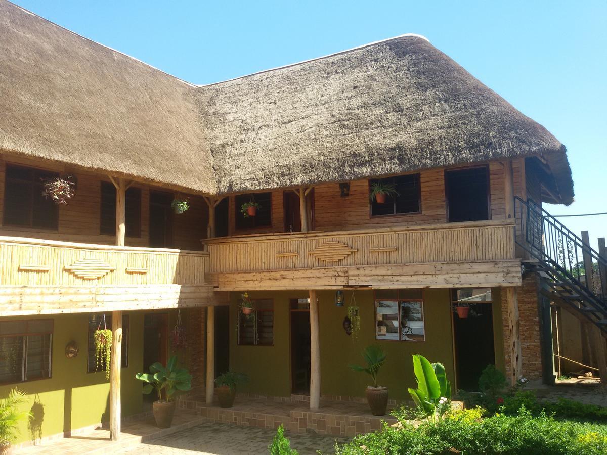 Unik Hotel Kireka Habitación foto